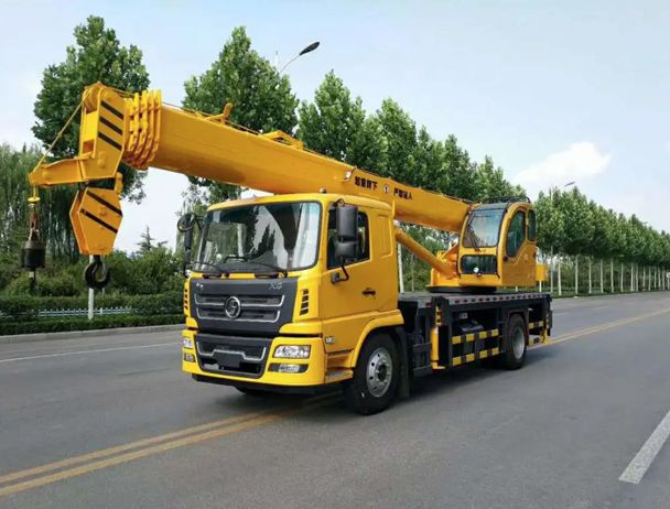 吊车日常保养时值得注意的事项